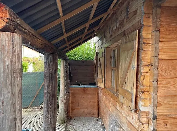 Les Chalets De Vaness\' Le Mahe